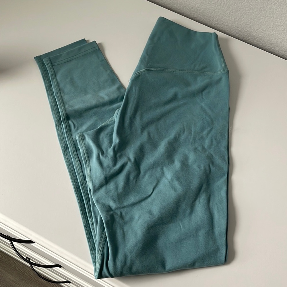 Balance athletica leggings size medium ( vitality )